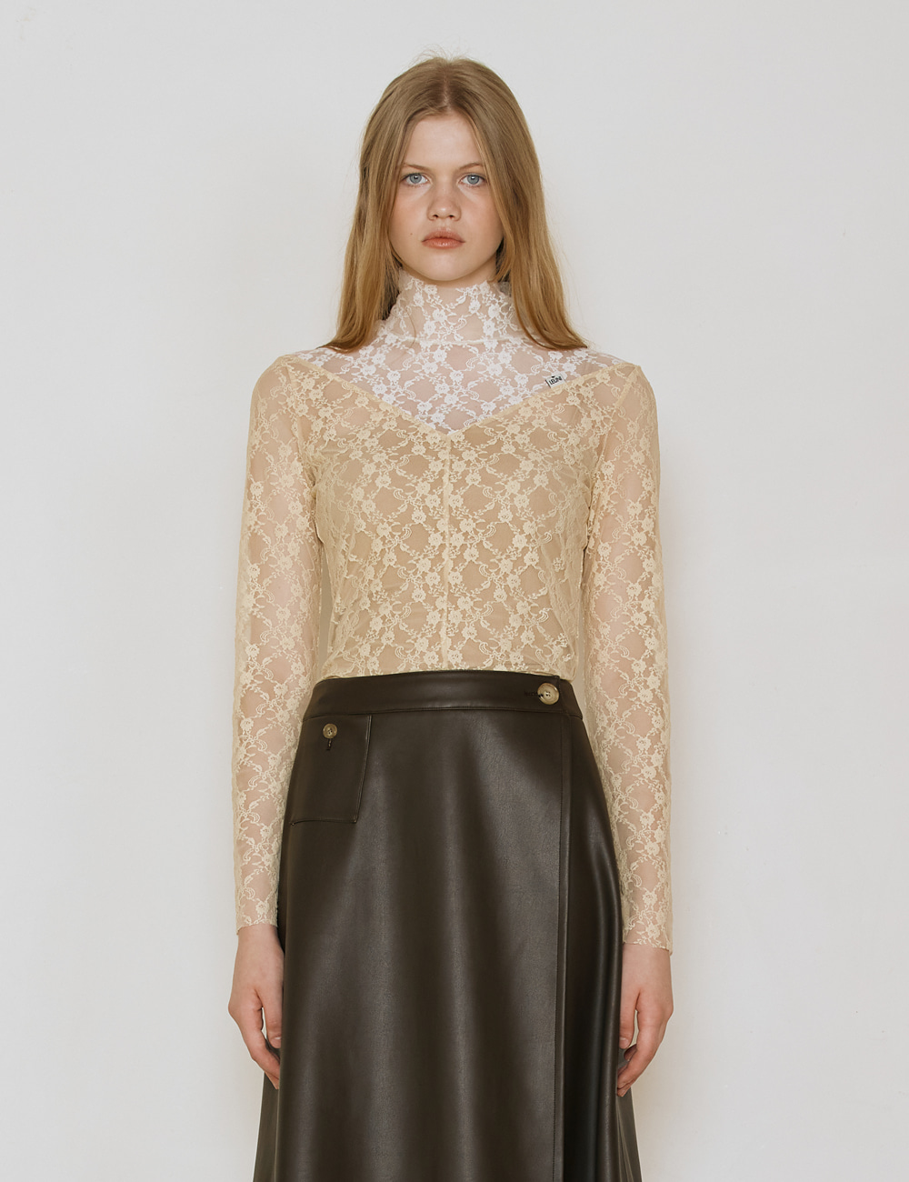 Two-Tone Lace Turtleneck Top_Cream
