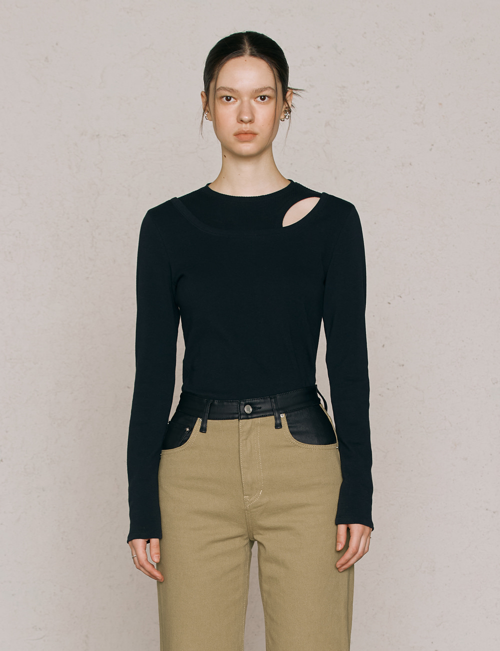Layered Cut-out Top_Black