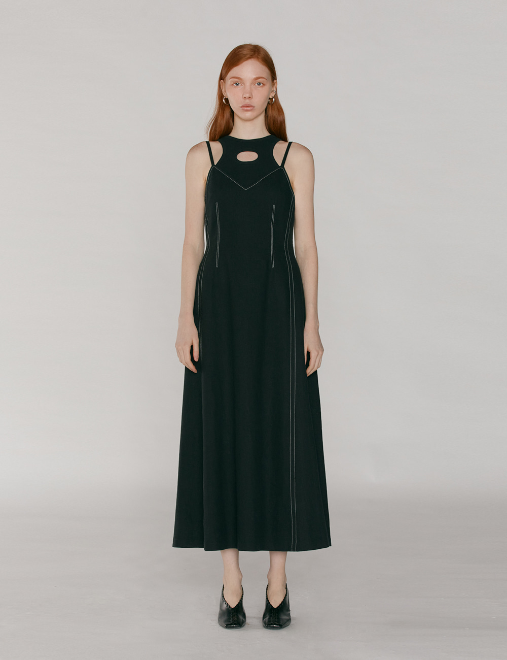 Contrast Stitch Cut-Out Dress_ Black